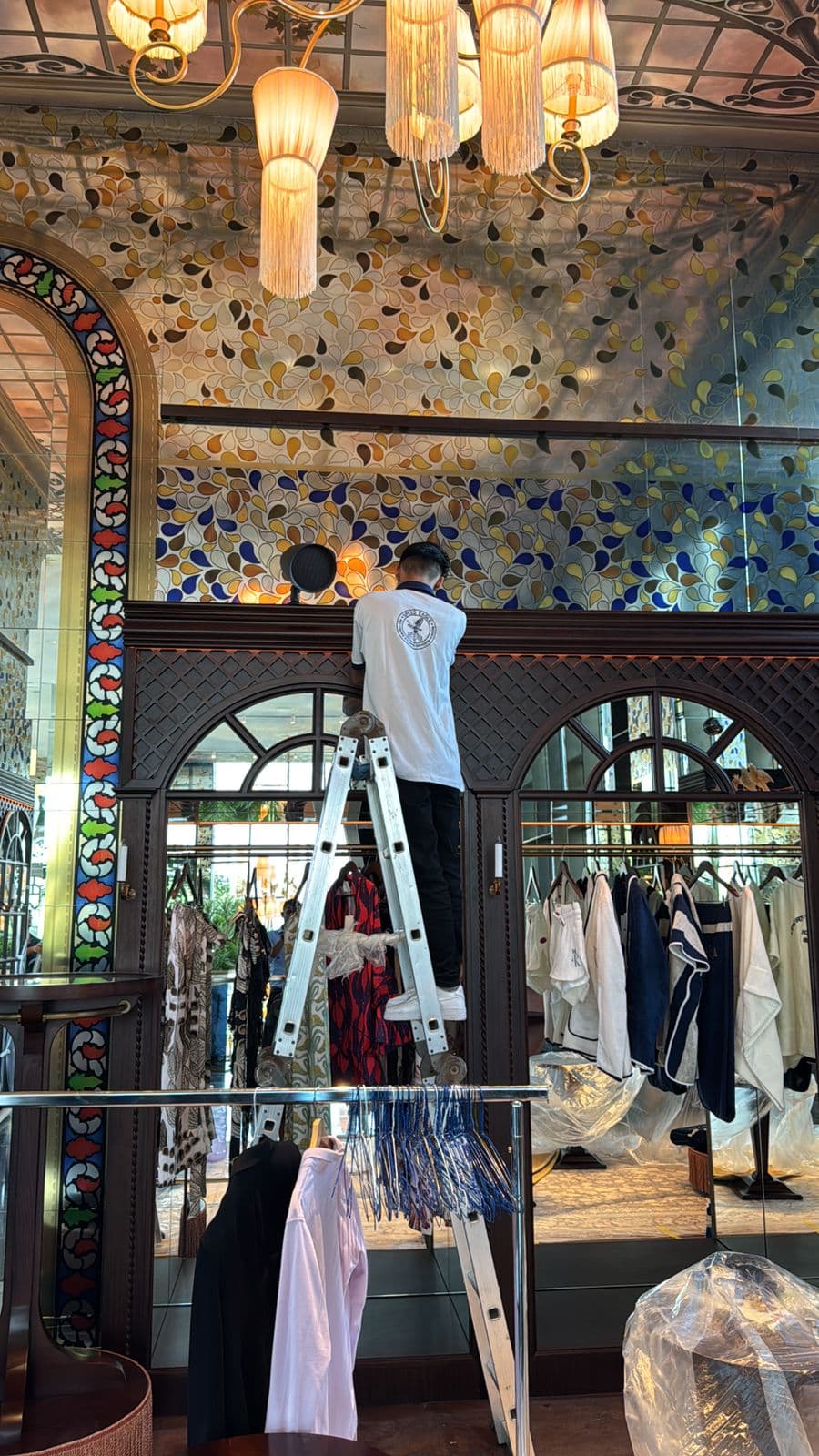 Chandelier cleaning - Cleaning gallery